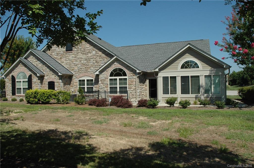 Take a look at this single level, low maintenance condo in highly sought after Stonecrest Villas of Tega Cay. This unit features 3 bedrooms, 2 full bathrooms and a gorgeous sunroom. The vaulted ceilings and large windows provide a spacious and cheery setting. Amenities include beautiful green spaces, club house, pool and fitness center. This community's close proximity to the lake and great shopping make it a hit among those seeking the Fort Mill/Tega Cay area.