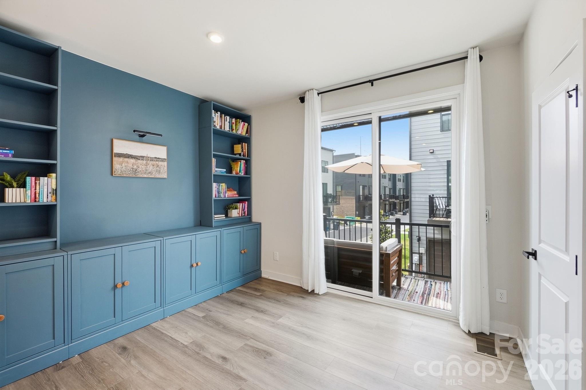 Southrail Station - Residential