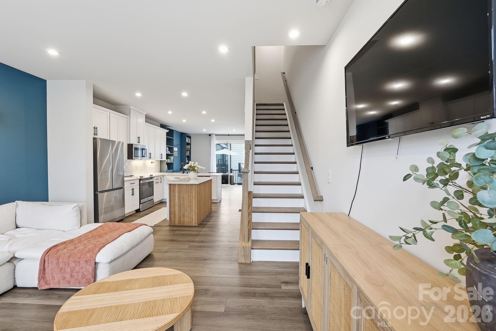 Southrail Station - Residential