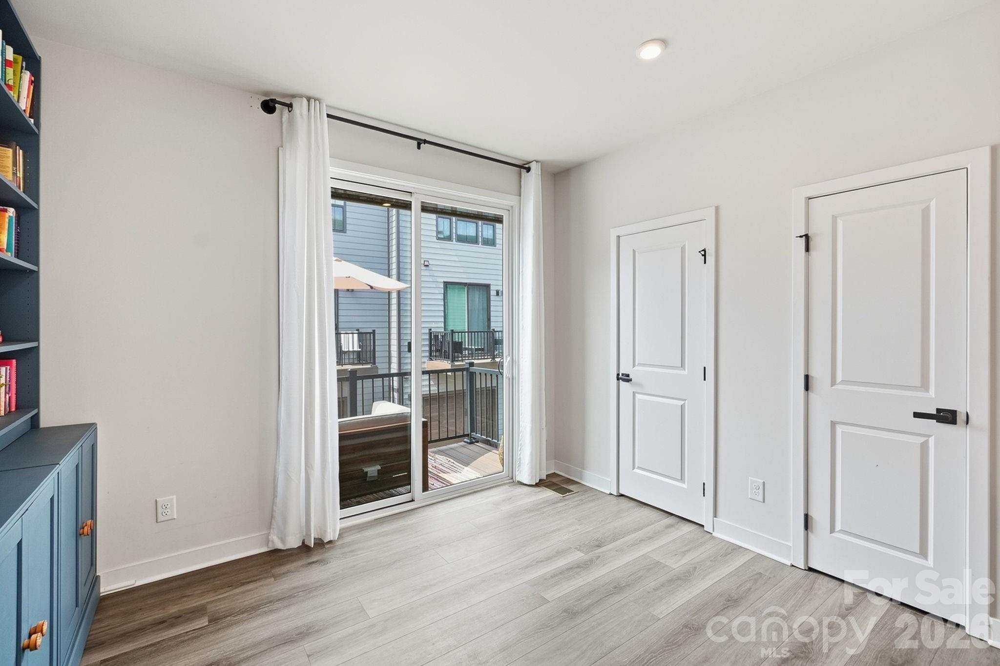Southrail Station - Residential