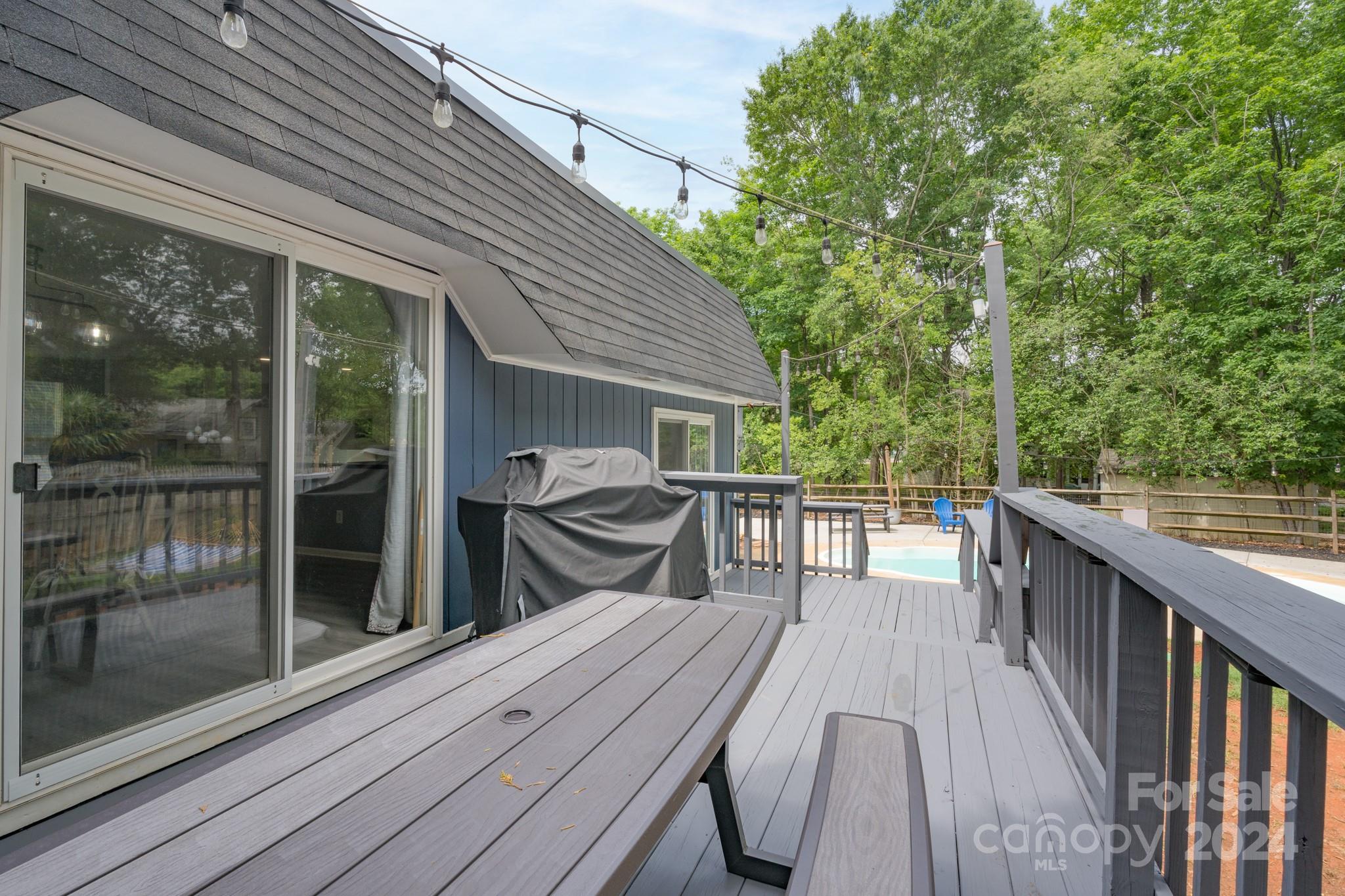 Tega Cay - Residential