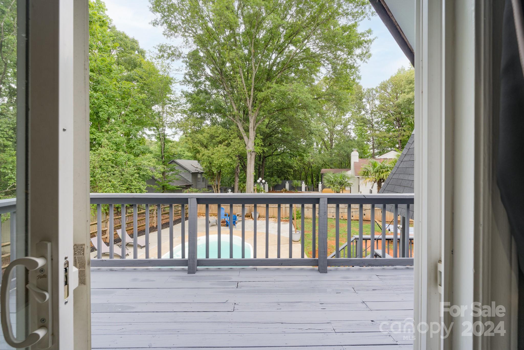 Tega Cay - Residential