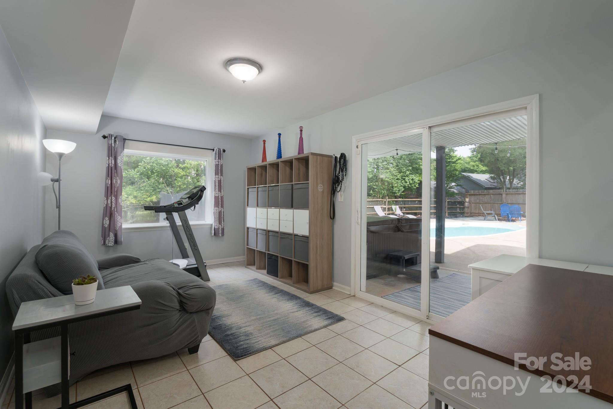 Tega Cay - Residential