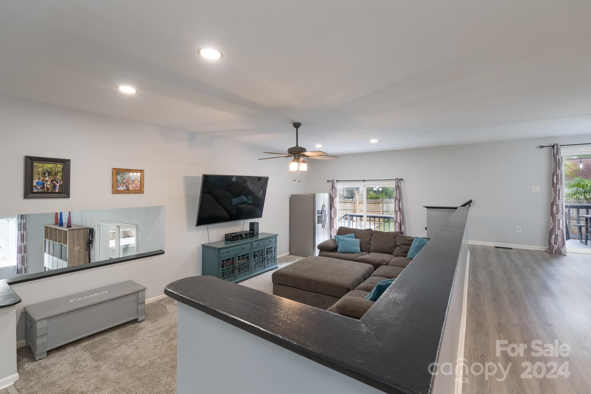 Tega Cay - Residential
