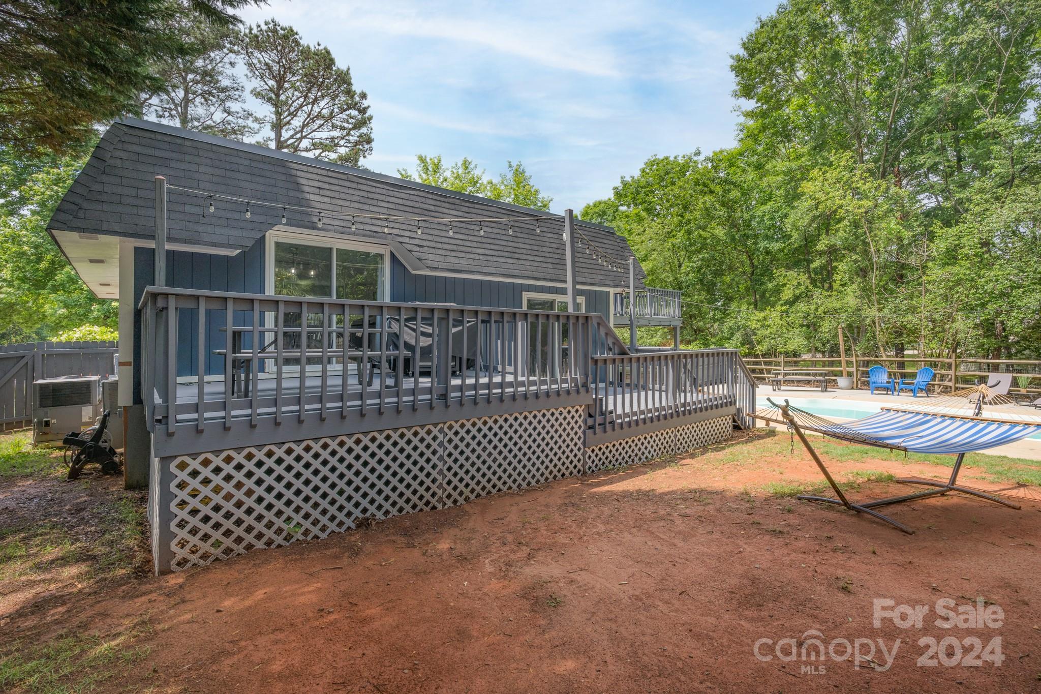 Tega Cay - Residential