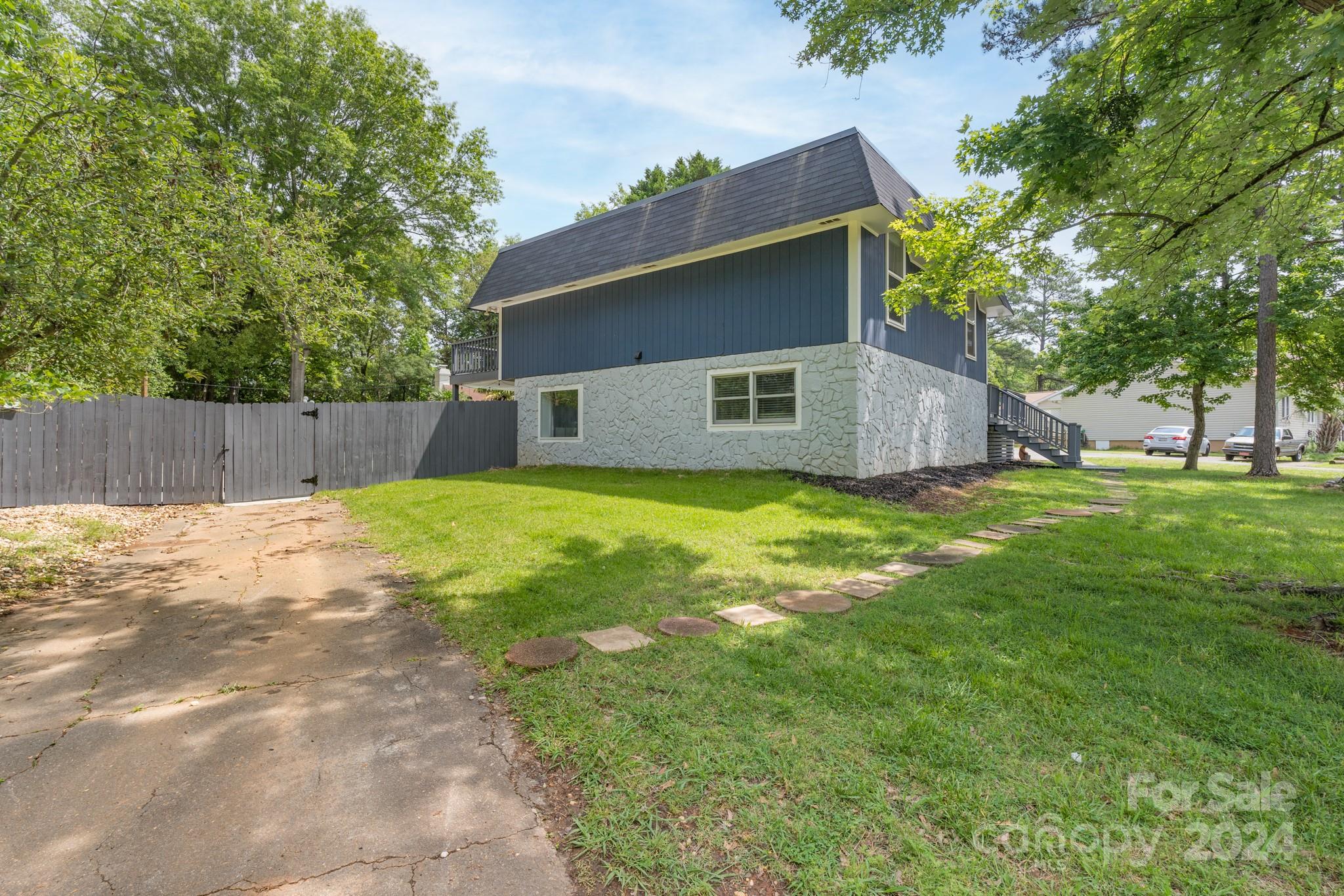 Tega Cay - Residential