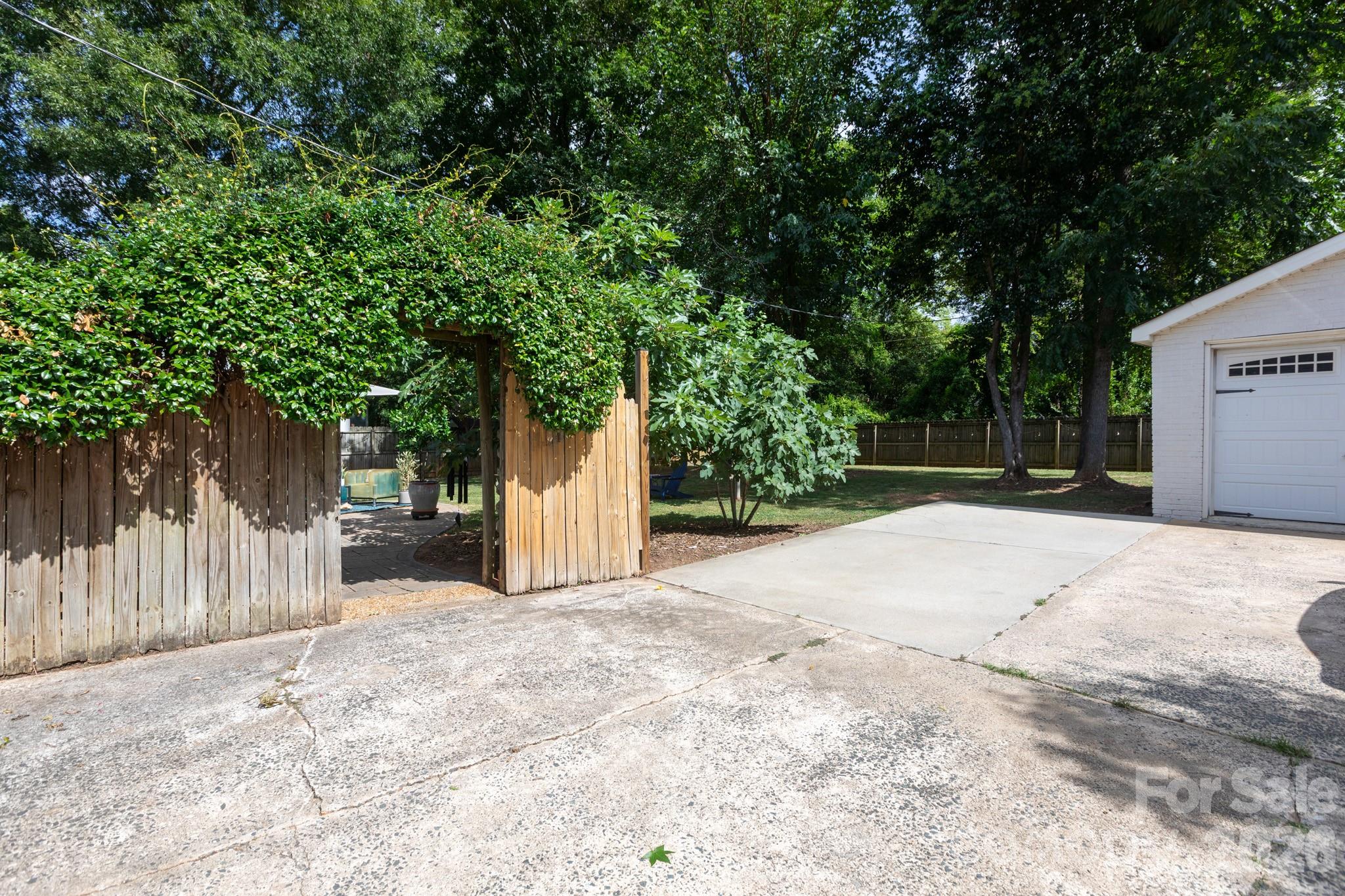 Medford Acres - Residential