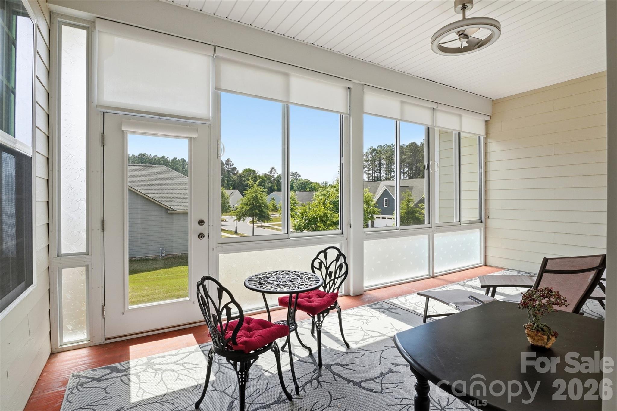 Imagery on Mtn Island - Residential