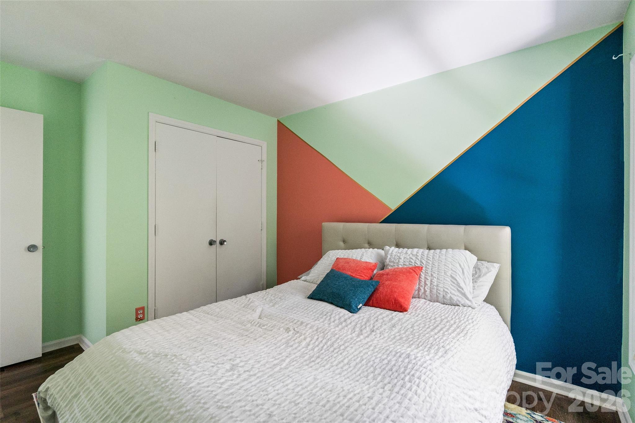 Four Seasons - Residential