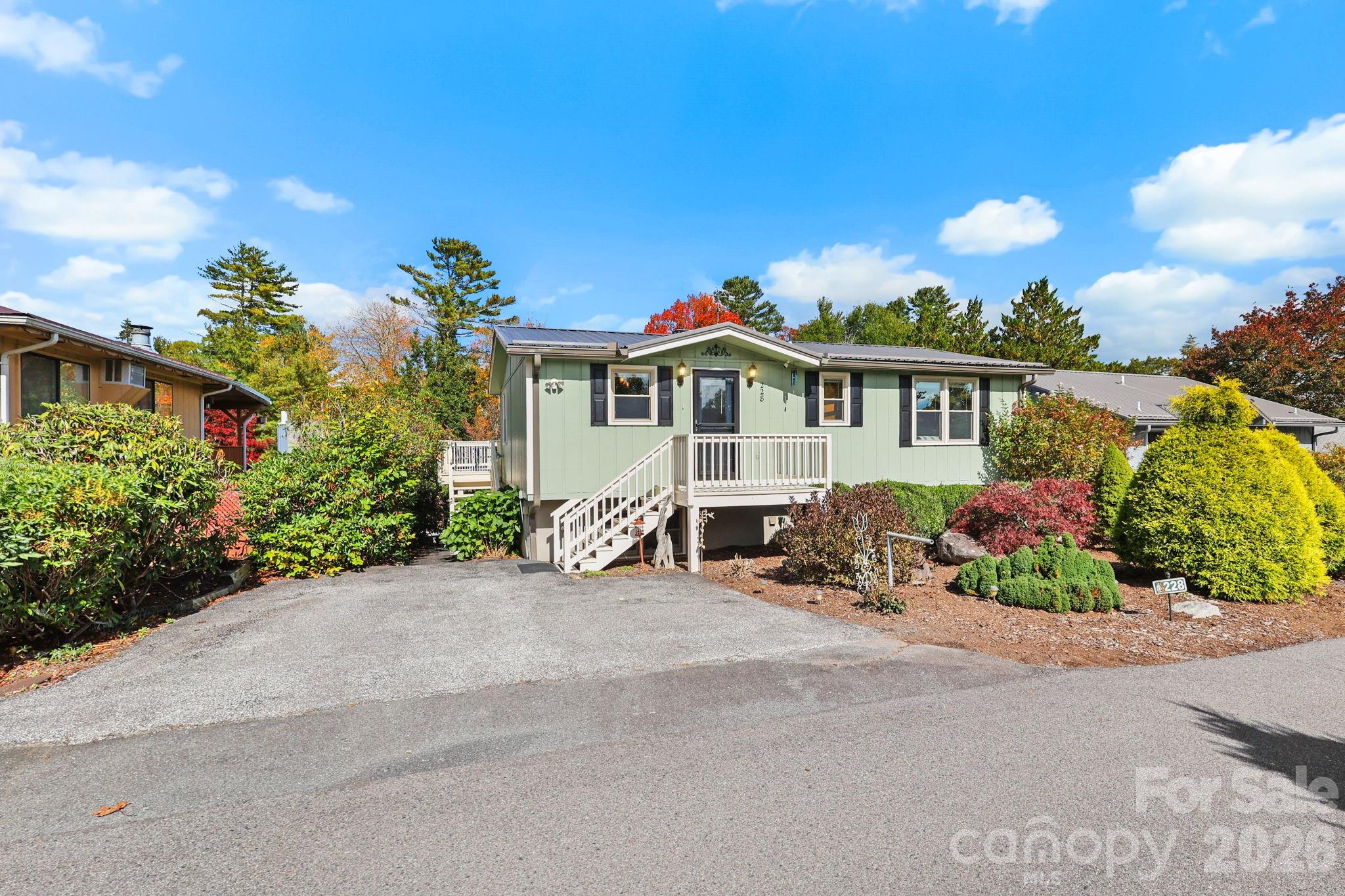 Linville Land Harbor - Residential