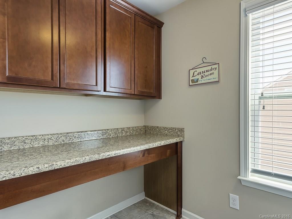 Ellis Pond - Residential