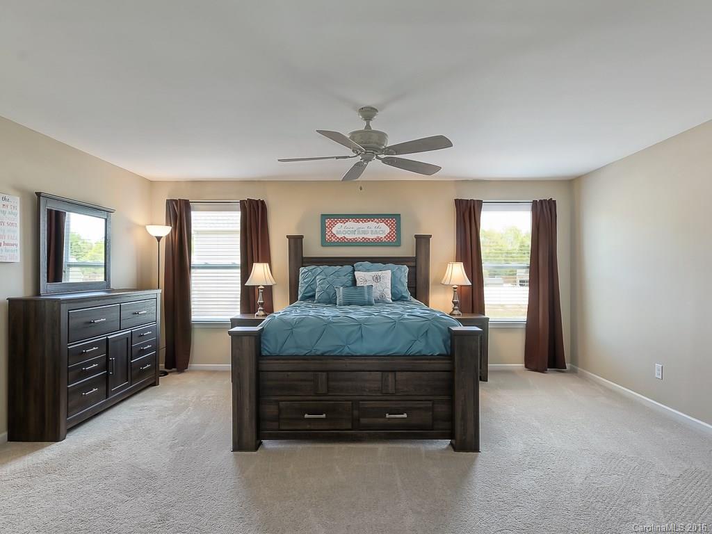 Ellis Pond - Residential