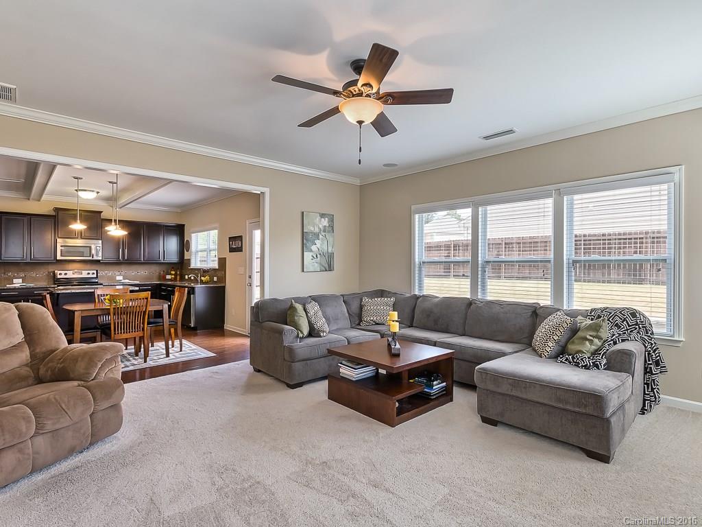 Ellis Pond - Residential