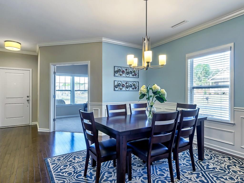 Ellis Pond - Residential