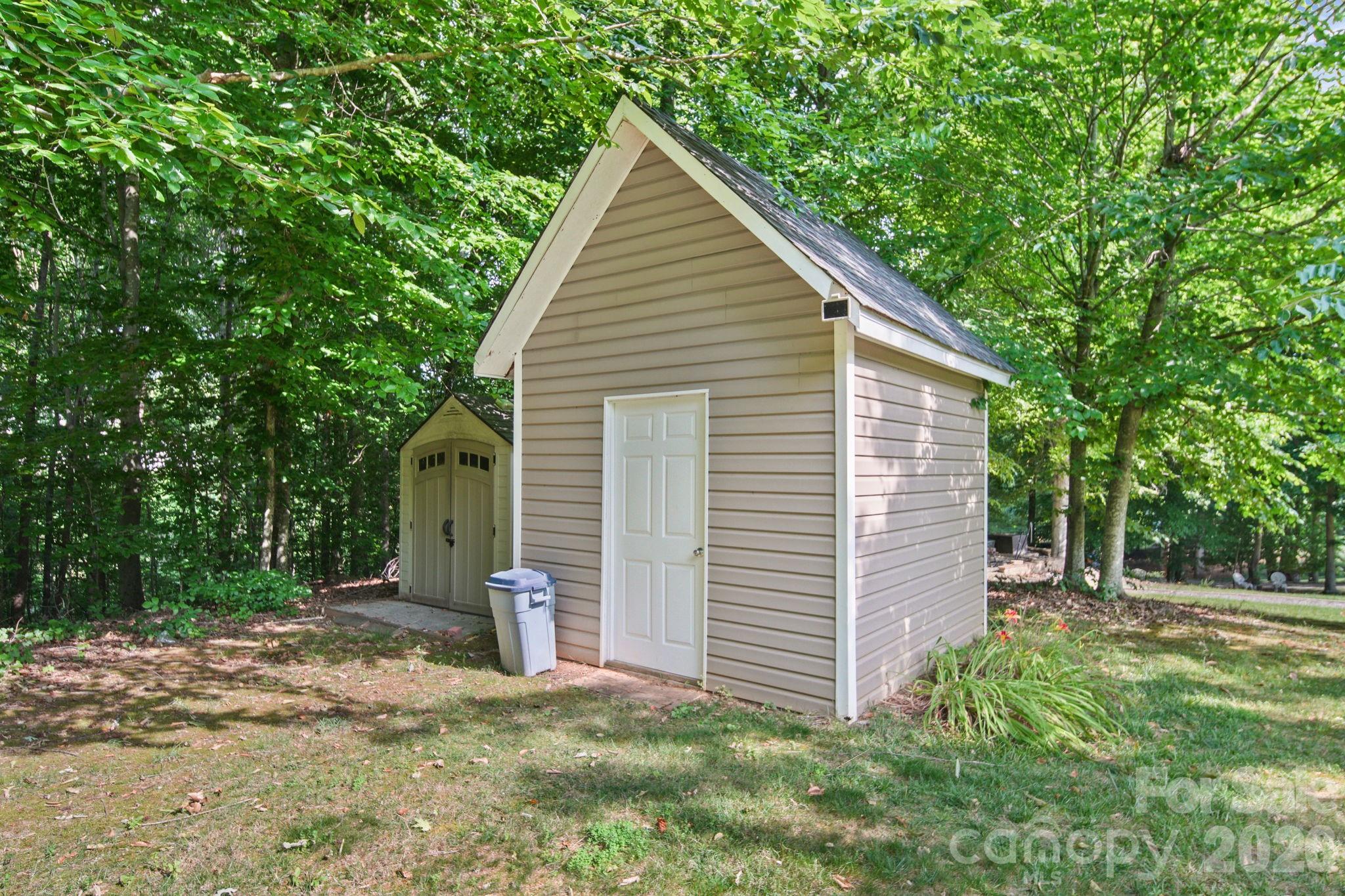 Lauren Woods - Residential