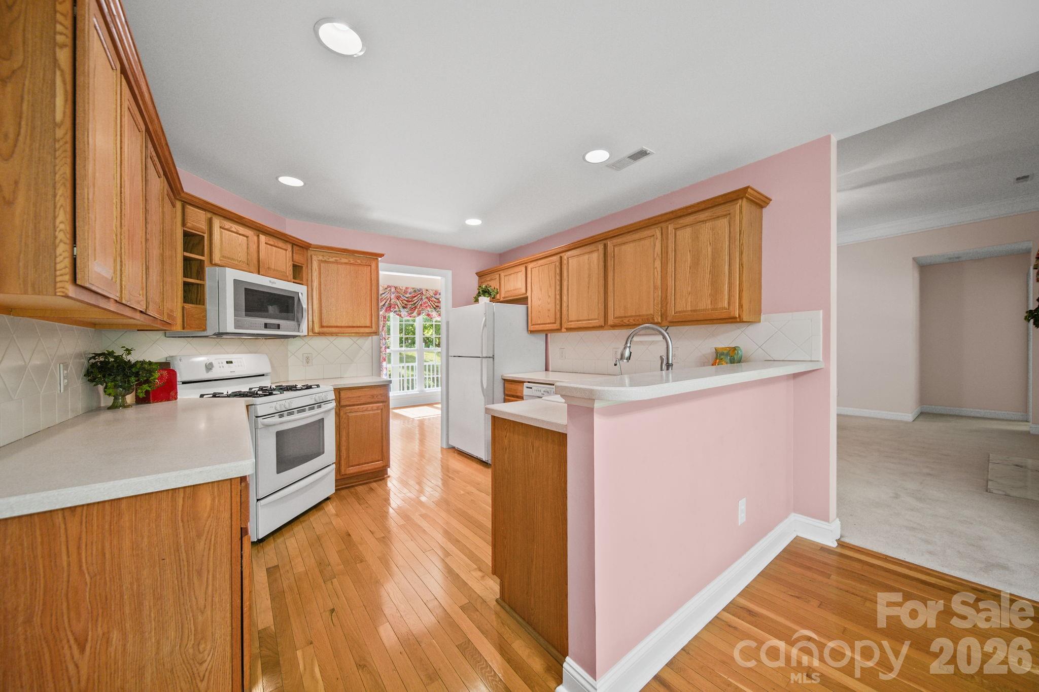 Lauren Woods - Residential