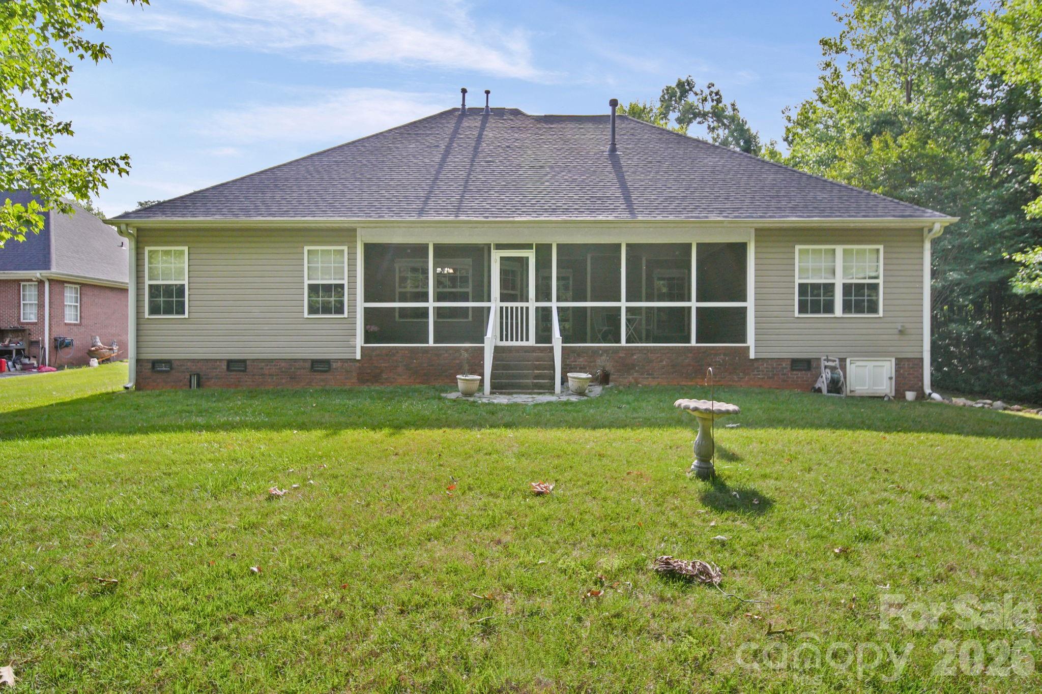 Lauren Woods - Residential