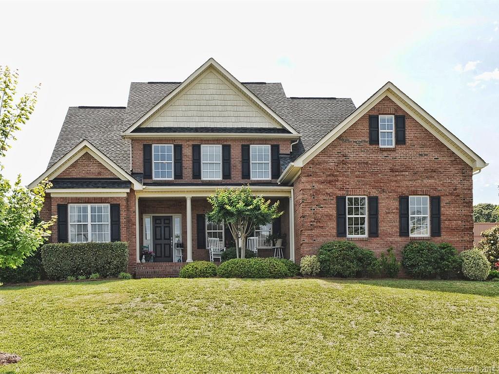 Fabulous full brick home with best location in Fort Mill! Master on main, gorgeous granite kitchen w/double oven & gas cook top. 4 beds & bonus which could be 5th bed. This home is immaculate & will be a pleasure to show.