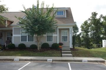 Beautiful end unit townhouse!!! Upgraded kitchen with crown molding , Stainless Steel Appliances, corian countertops, 3 bedroom with master on second floor, ceiling fans in master and living room. Neutral carpet throughout the home. Community pool, picnic and play area. Minutes from Ballantyne shopping and restaurants. Low SC taxes!!!