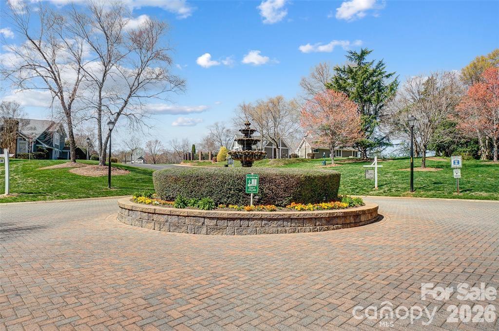 The Gates at Quail Hollow - Residential
