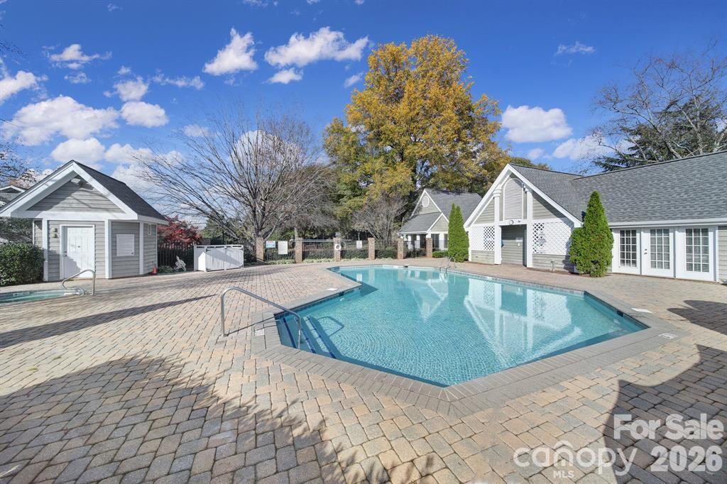 The Gates at Quail Hollow - Residential