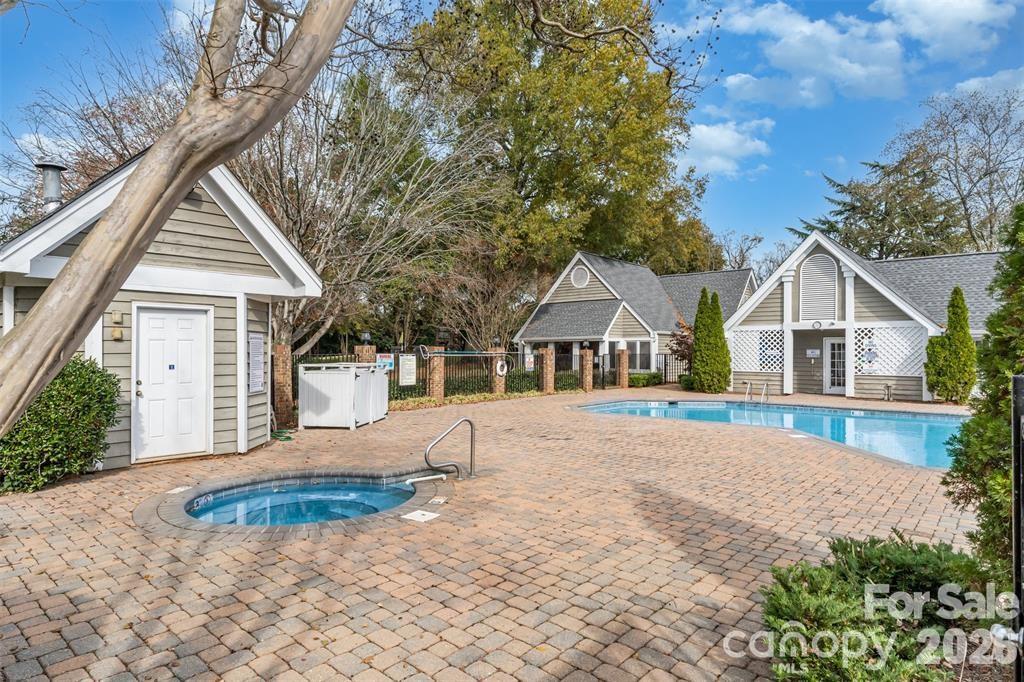 The Gates at Quail Hollow - Residential
