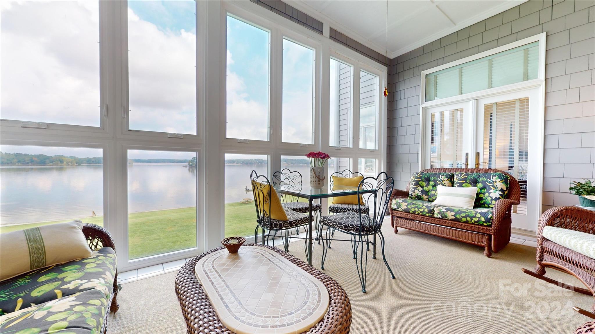Lake Club - Residential