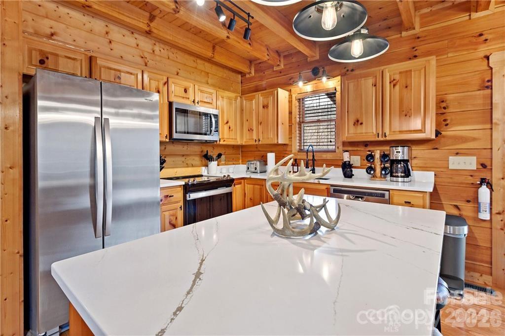 Gateway Mountain - Residential