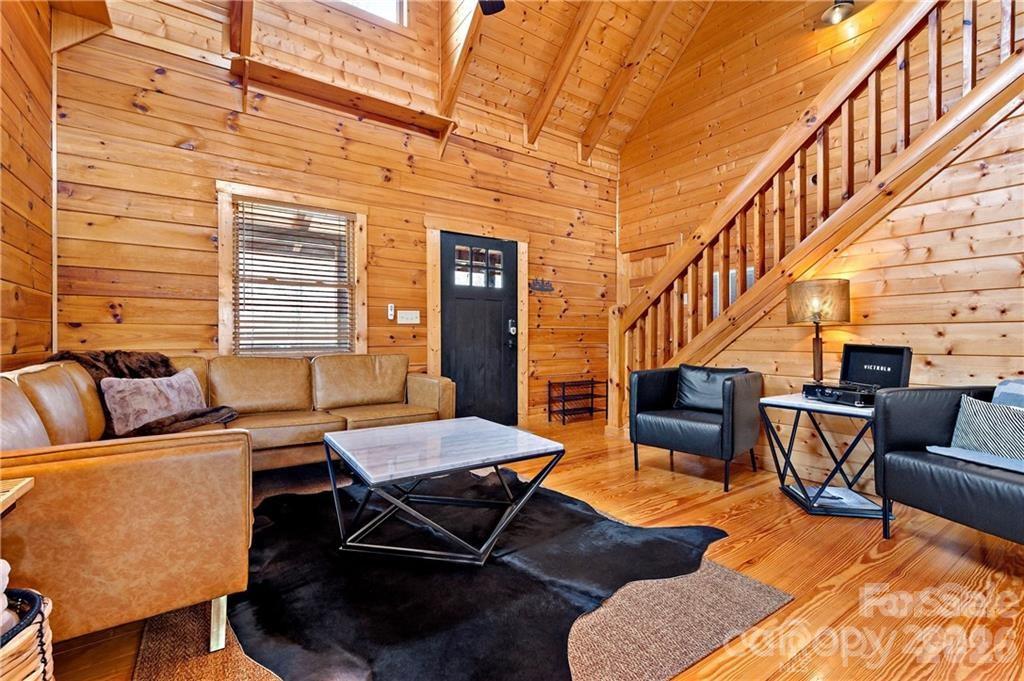 Gateway Mountain - Residential
