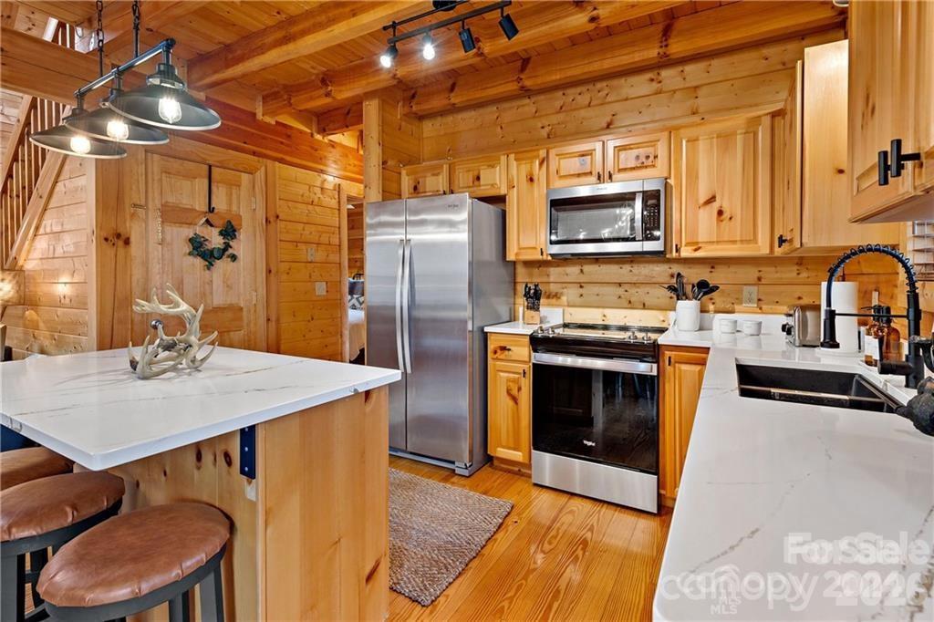 Gateway Mountain - Residential
