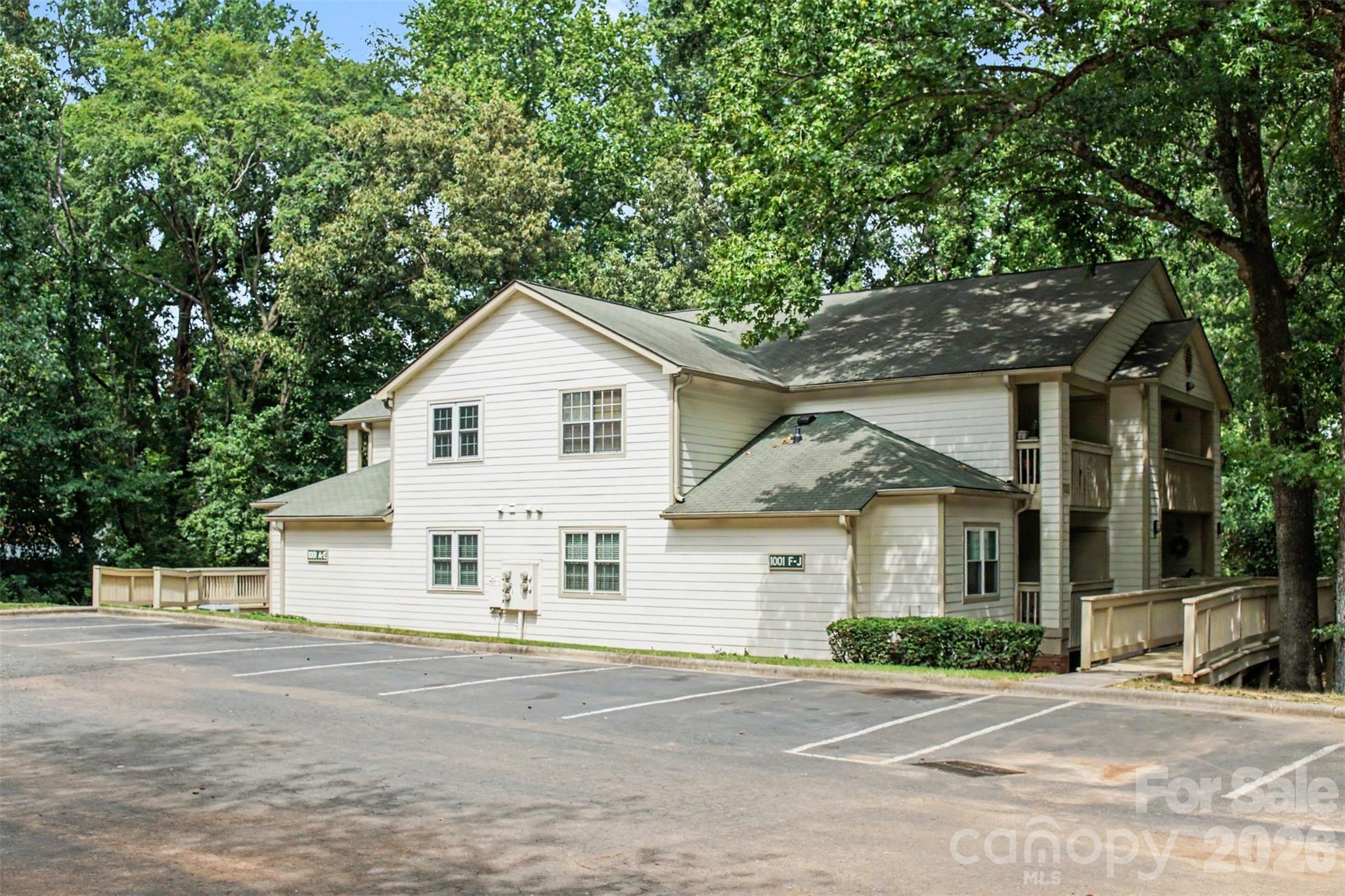 Churchill Downs - Residential
