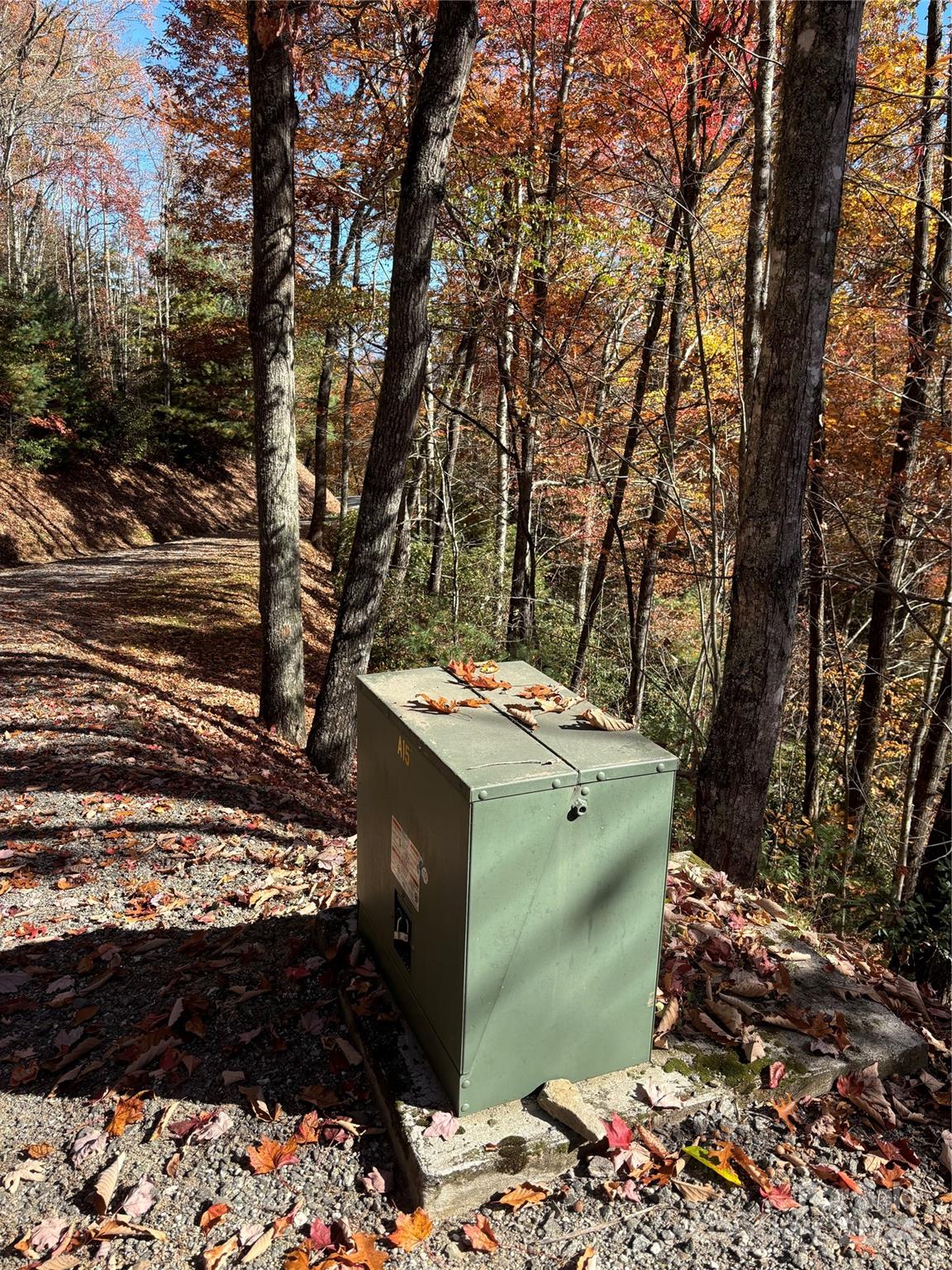 Coppermine Ridge - Land