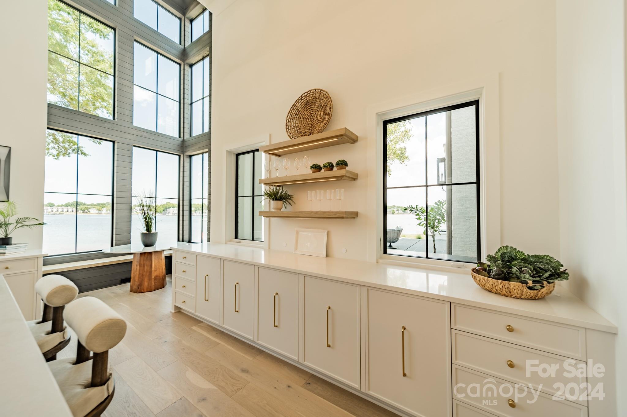 Point Largo - Residential