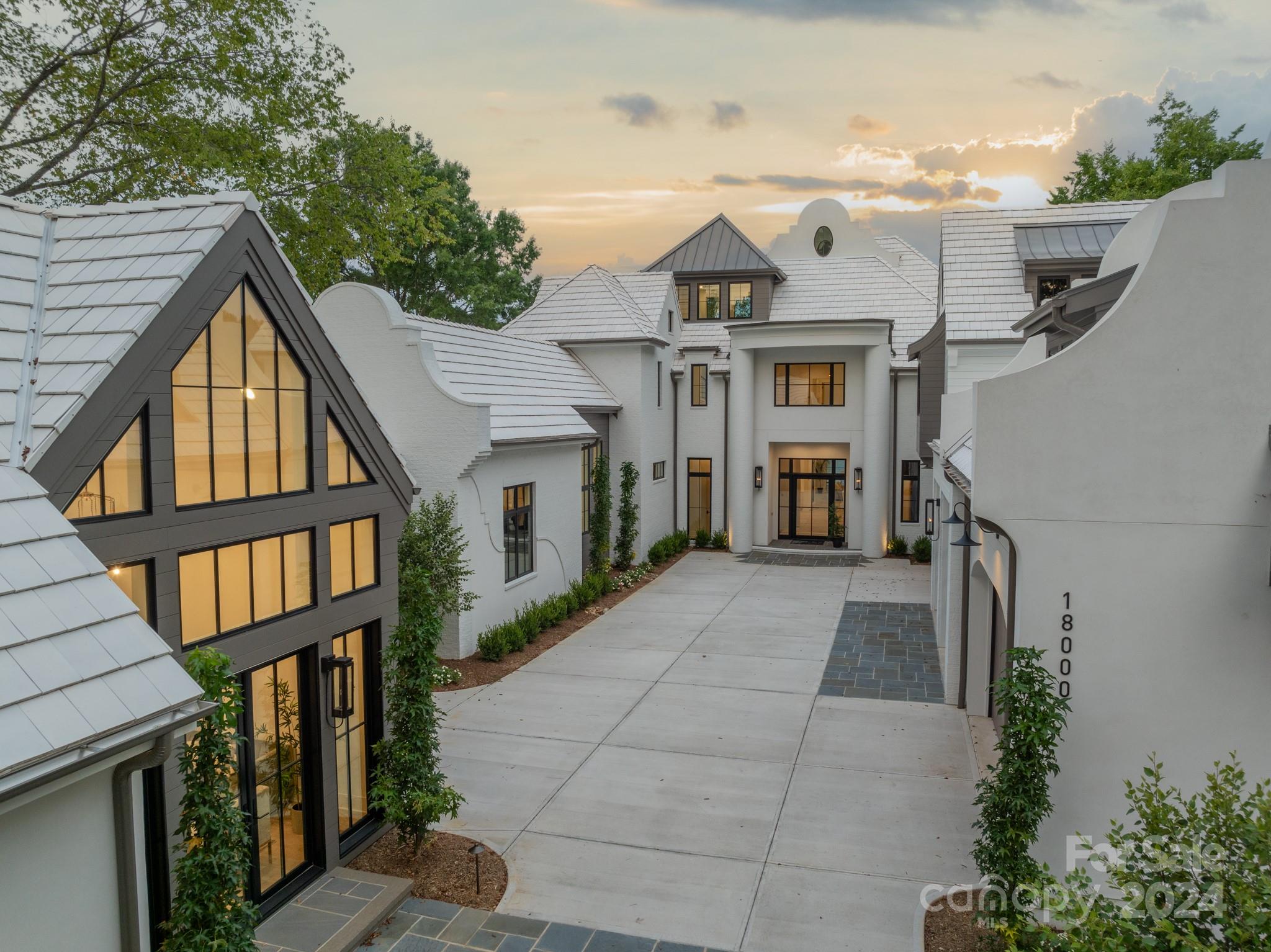Point Largo - Residential