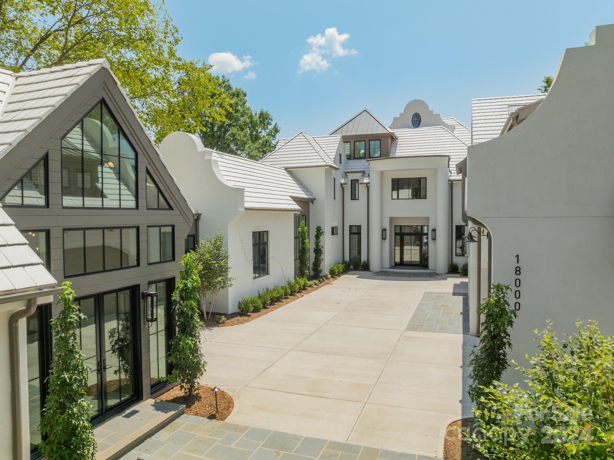 Point Largo - Residential