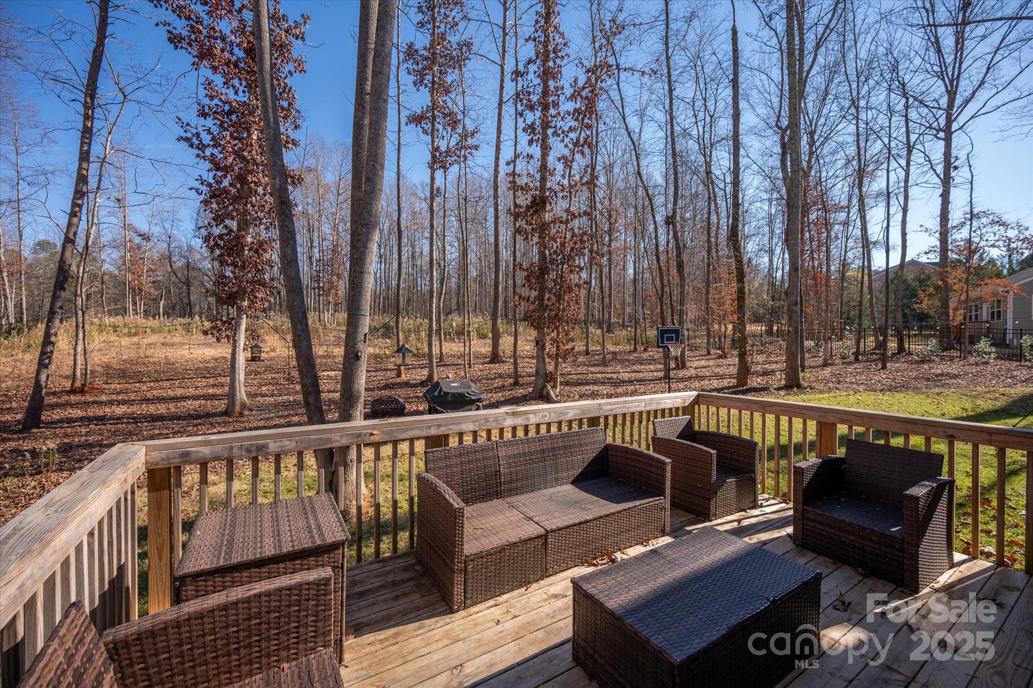 The Estates at Arlington Woods - Residential