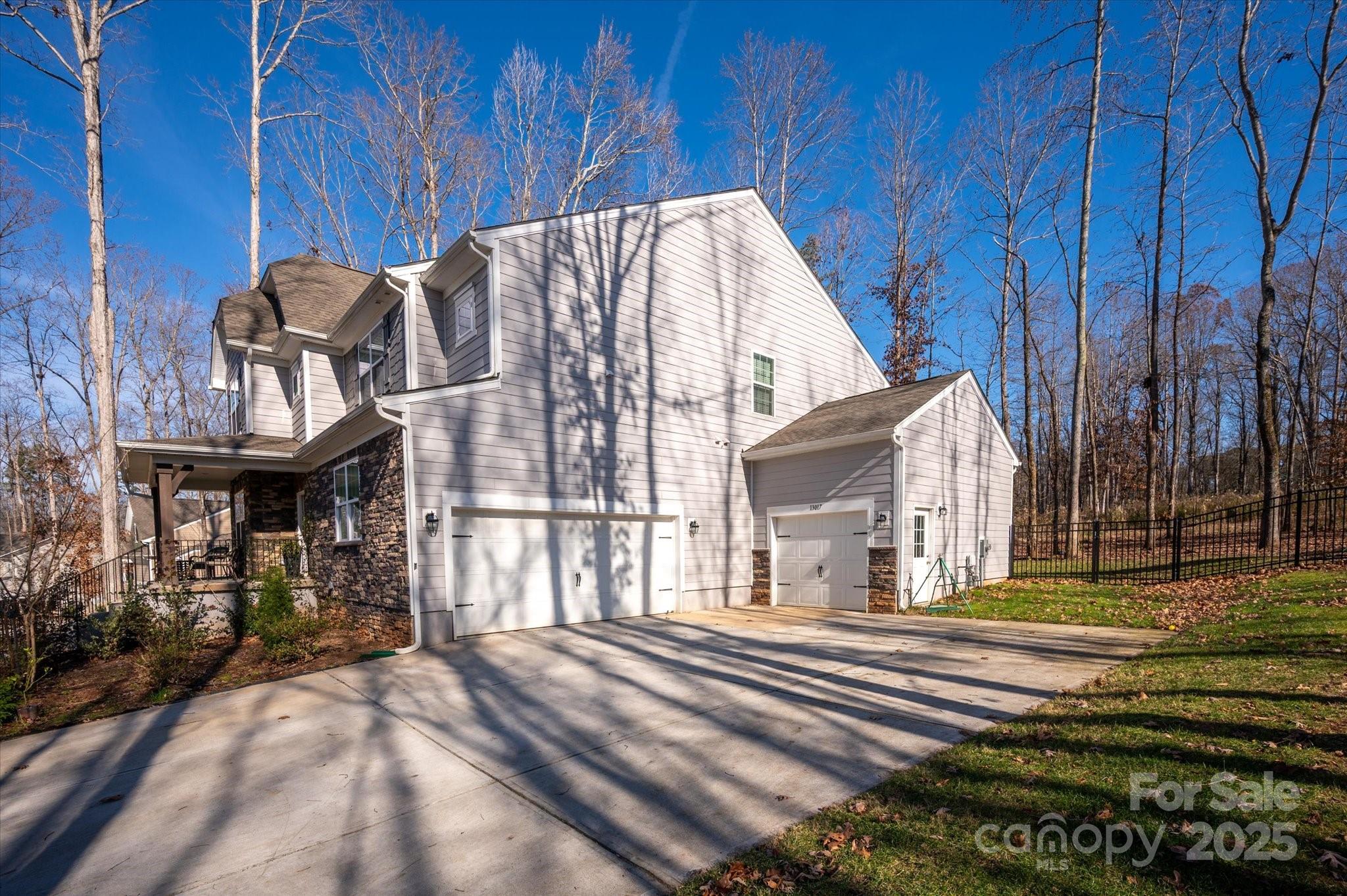 The Estates at Arlington Woods - Residential