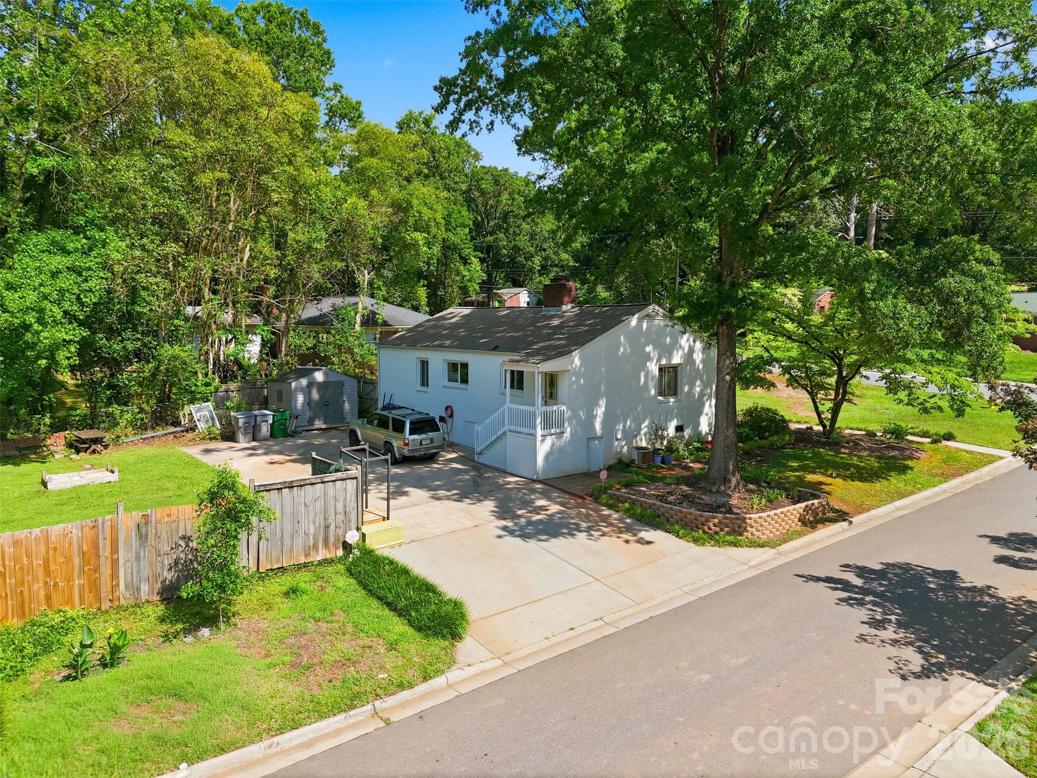 Country Club Heights - Residential