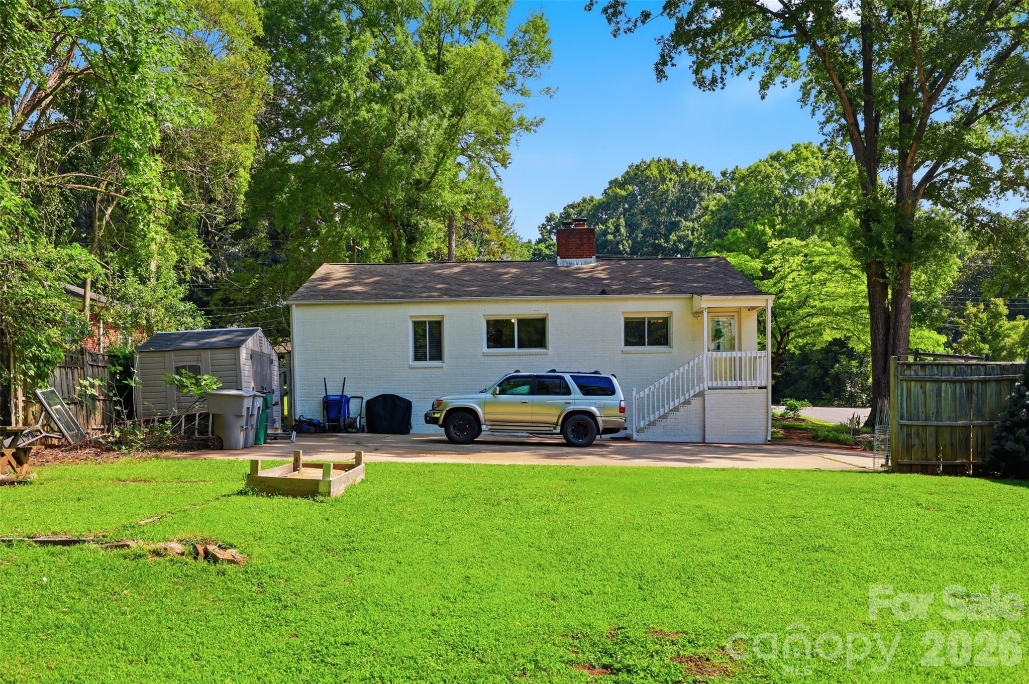 Country Club Heights - Residential