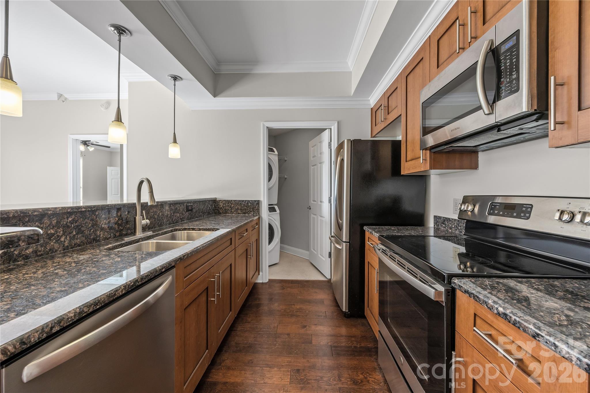 Fifth And Poplar - Residential