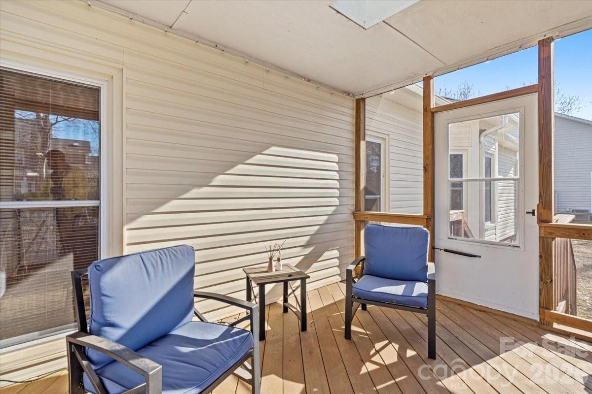 Feather Trace - Residential