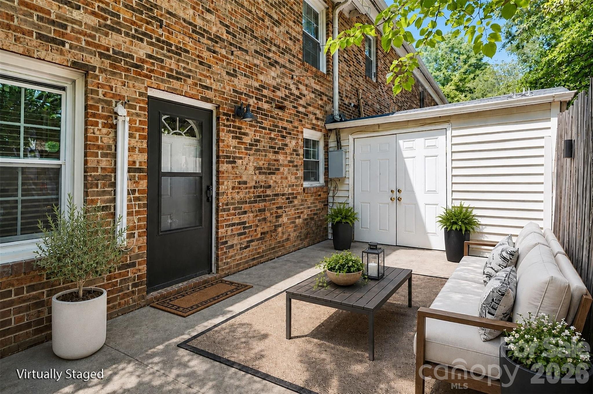 Carriage House - Residential