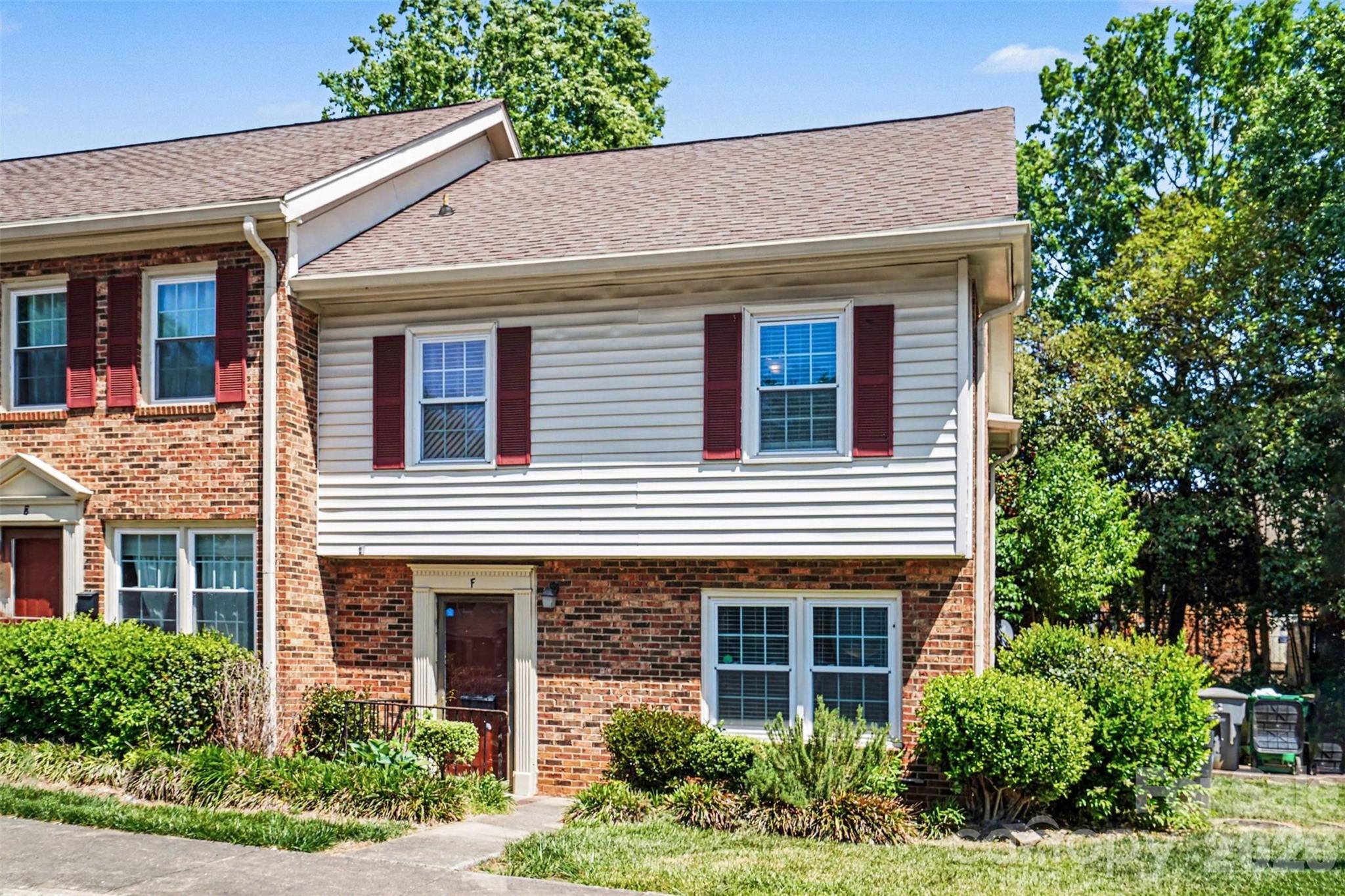 Carriage House - Residential