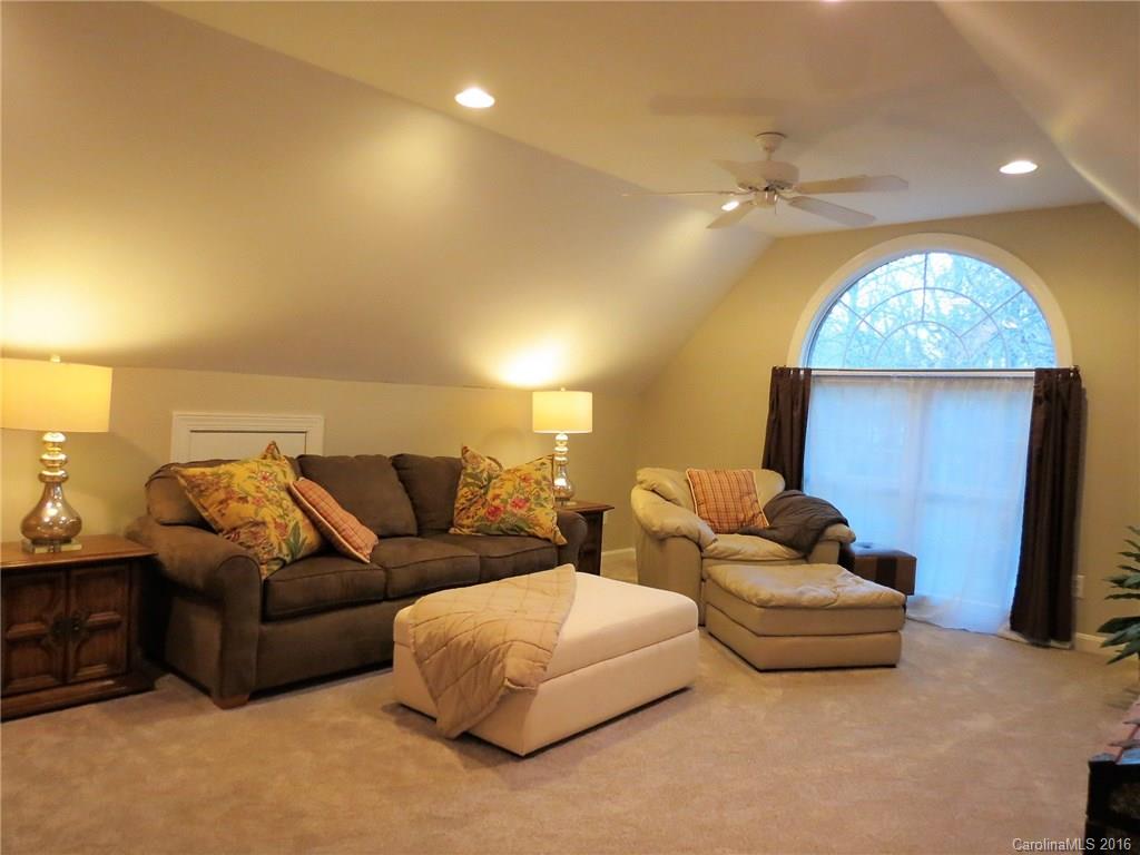Walnut Ridge - Residential