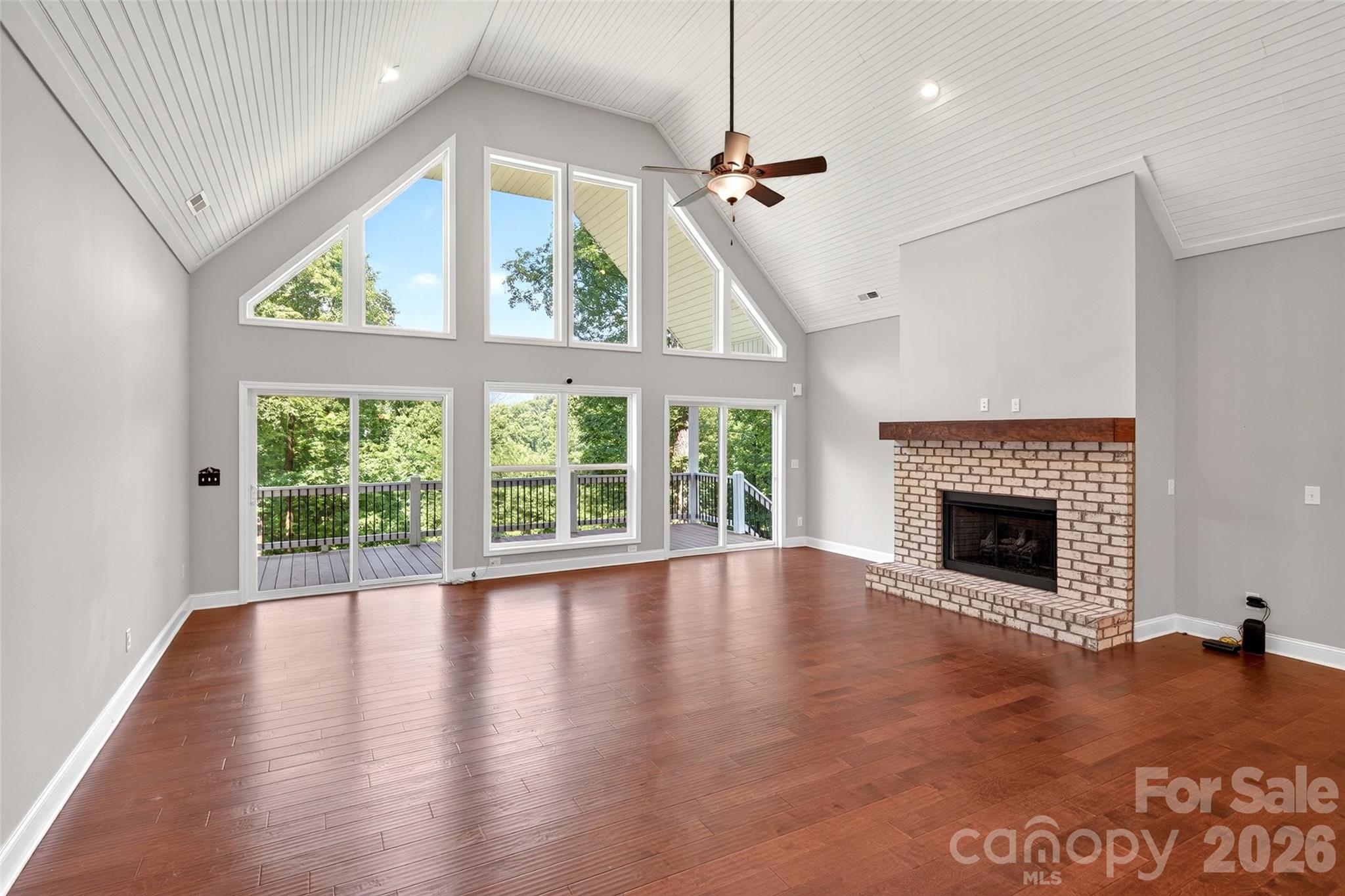 Gateway Mountain - Residential