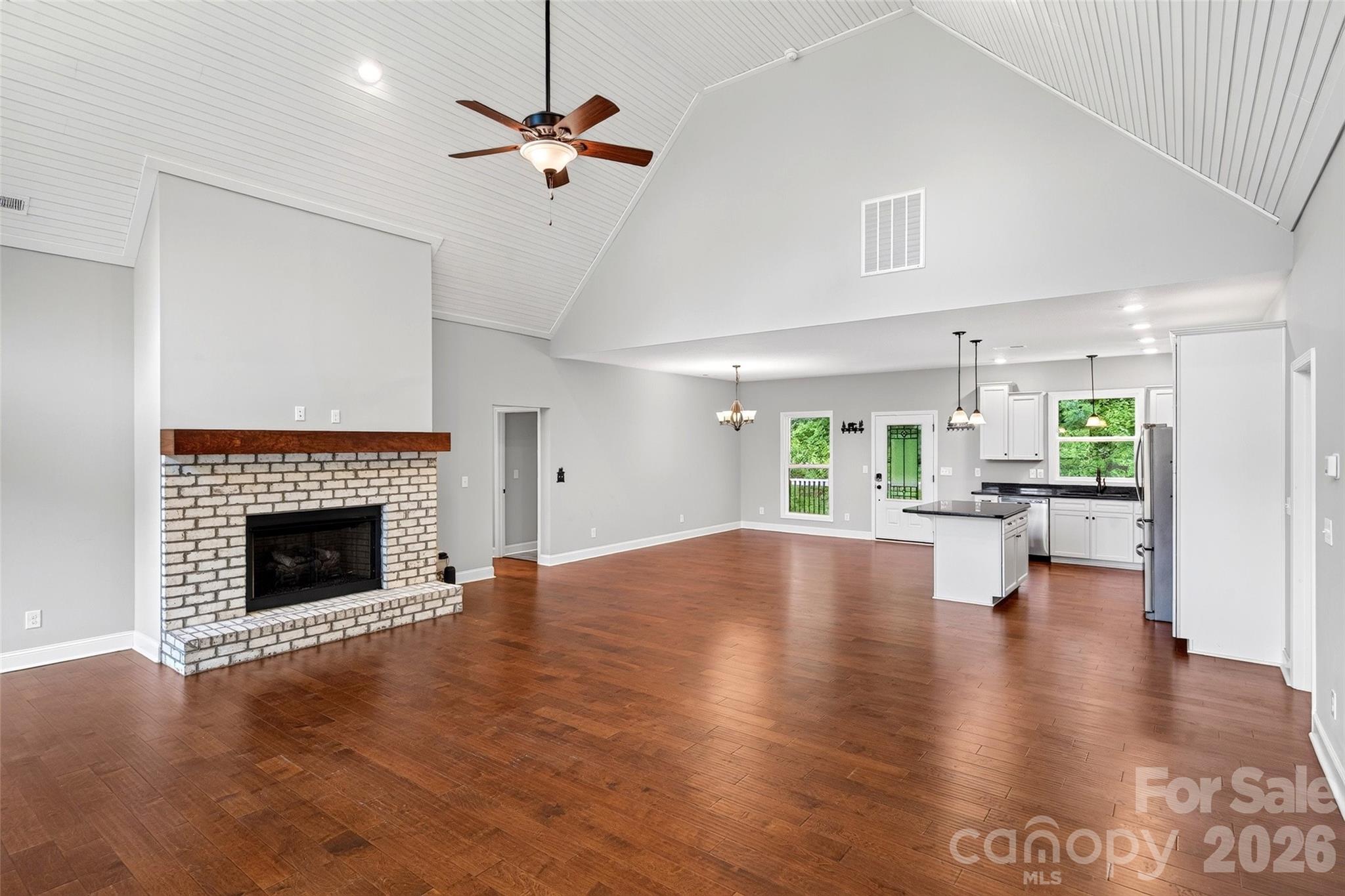 Gateway Mountain - Residential