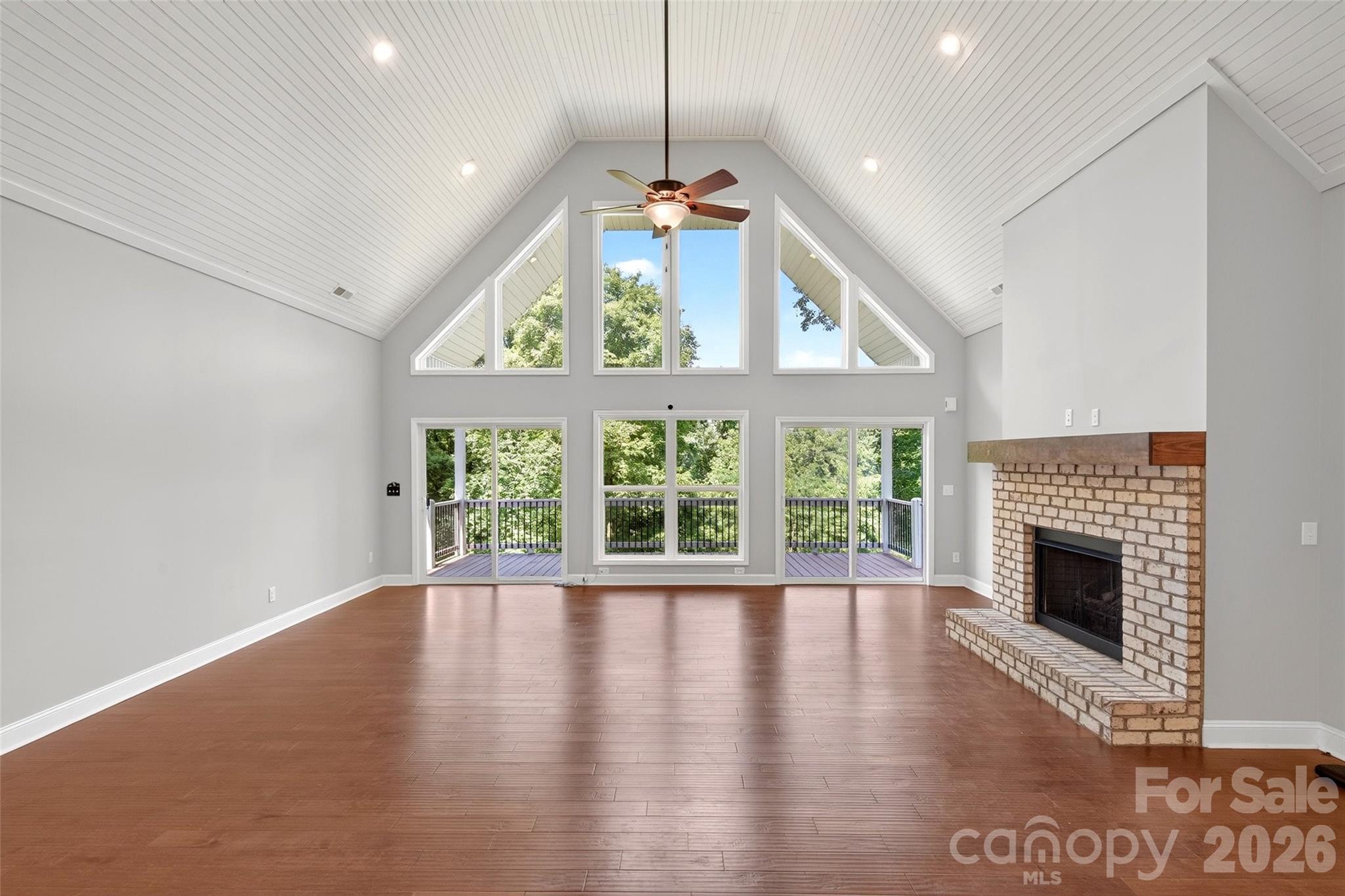 Gateway Mountain - Residential