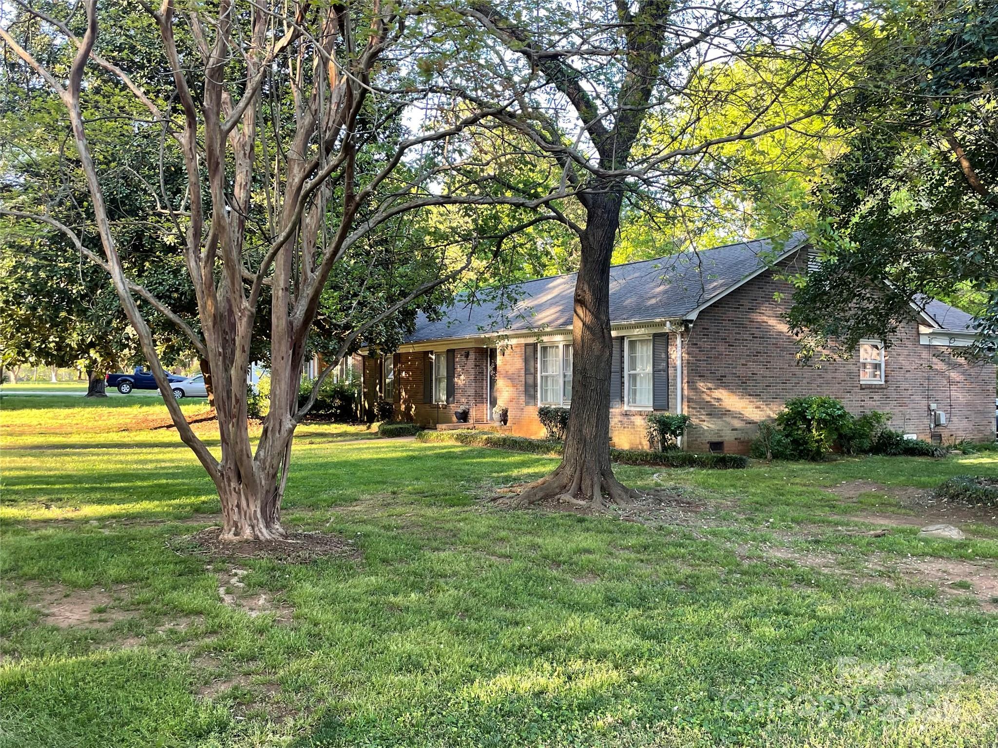 Pinecroft - Residential