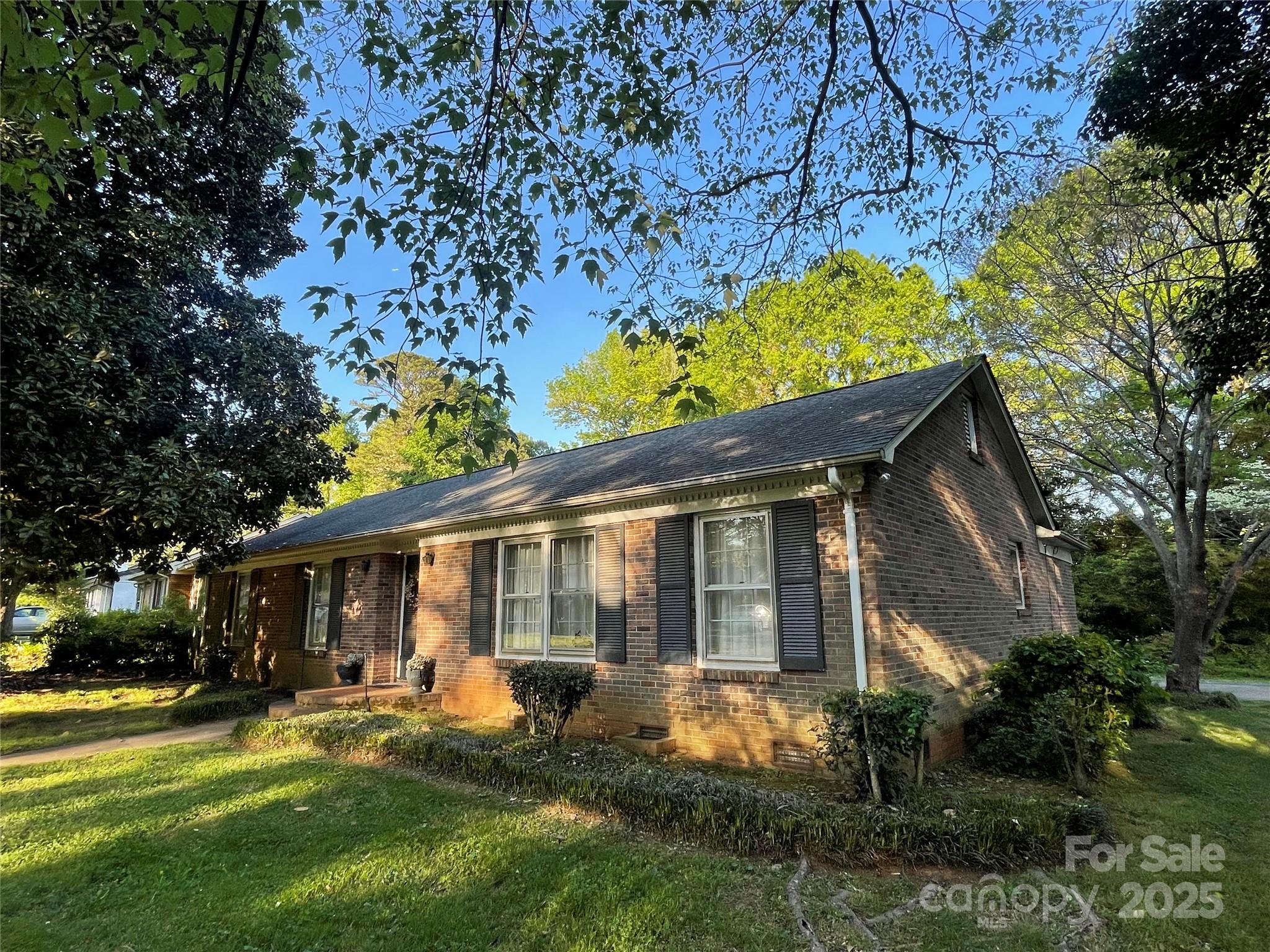 Pinecroft - Residential
