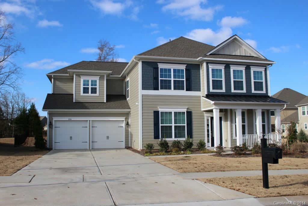 Elegant 5BR/3.5B home in desired Springfield subdivision. Includes granite counters, gourmet kitchen and updates throughout. Community boasts excellent amenities, including a pool, fitness center, walking trails and tennis courts all within a golf course community. Free access to Anne Springs Greenway. Screened porch overlooks private backyard and second master makes for a perfect in-law suite. Ideal location in Fort Mill school districts and proximity to I-77